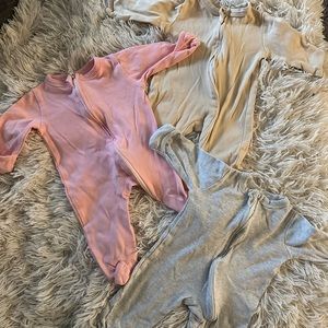 Size: 0-3 months, 3 piece sleeper set. Pink, grey, and cream.